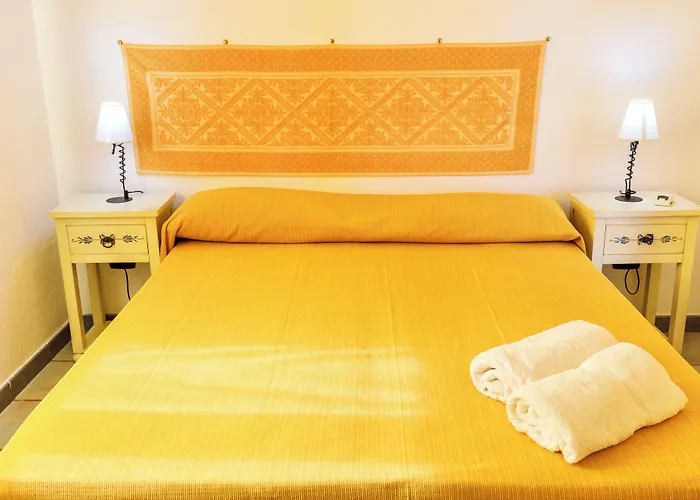 With Swimming Pool Between Sea And Countryside 3* Badesi